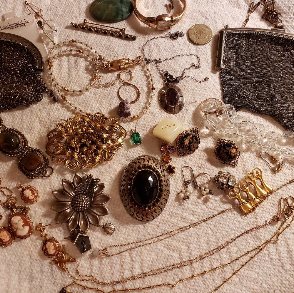 Jewelry  lot